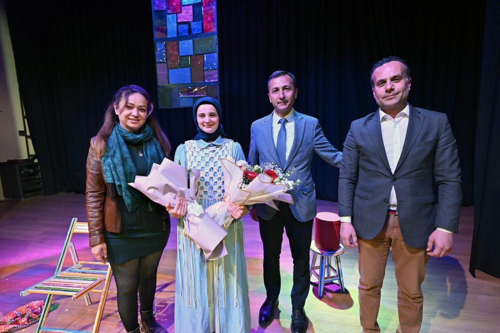 gözbağcı fethiye gözbağcı oyunu kadın oyunları festivali tiyatro muğla büyükşehir belediyesi 