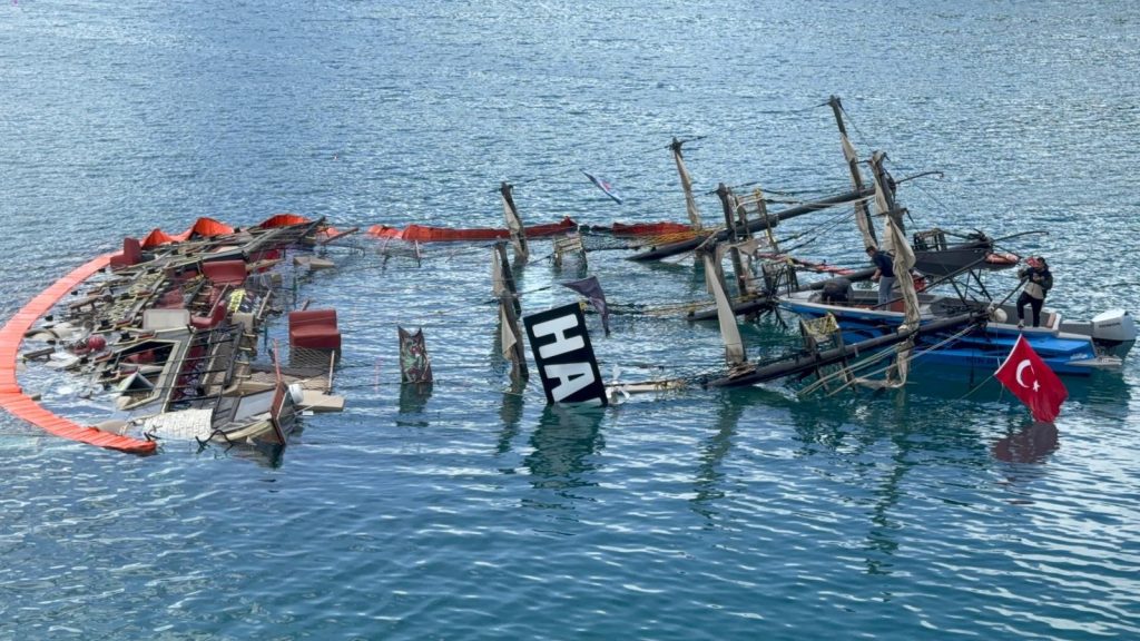 fethiye ölüdeniz tekne battı