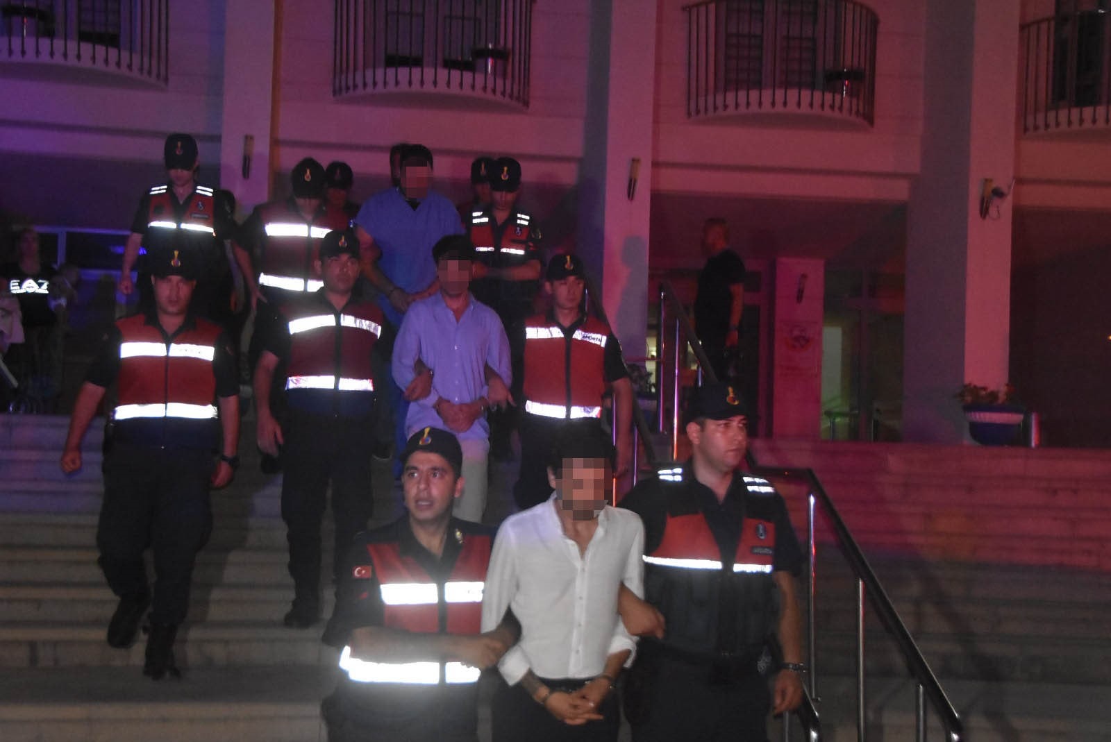 Bodrum’da kum çuvalında bir kişinin cansız bedeninin bulunmasıyla ilgili davada iki sanığa ağırlaştırılmış müebbet hapis cezası