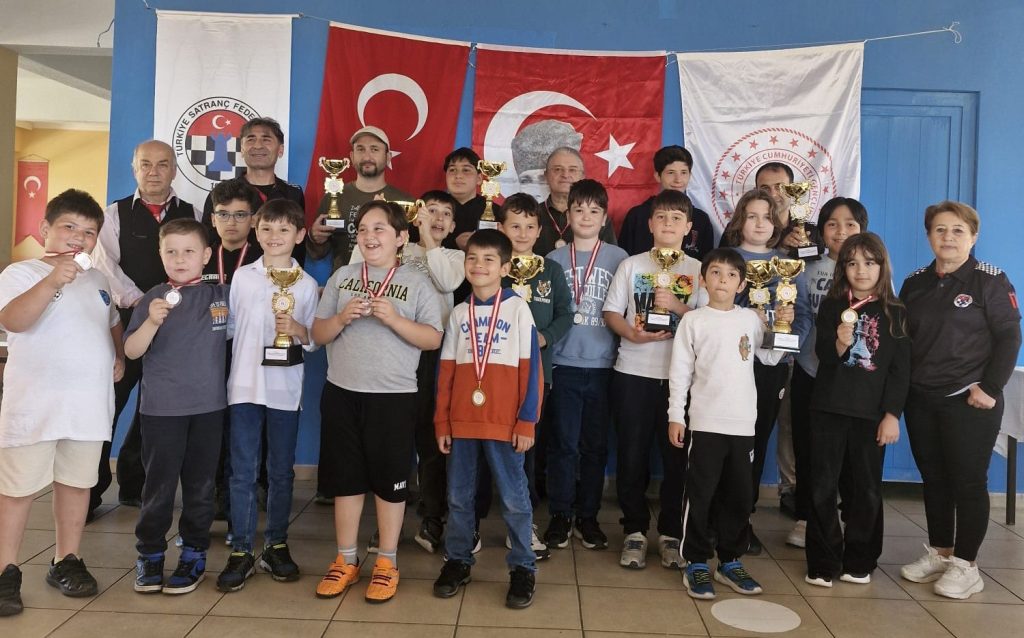 köyceğiz satranç, köyceğiz satranç turnuvası, köyceğiz 23 nisan satranç turnuvası, köyceğiz 23 nisan satranç, köyceğiz 23 nisan 