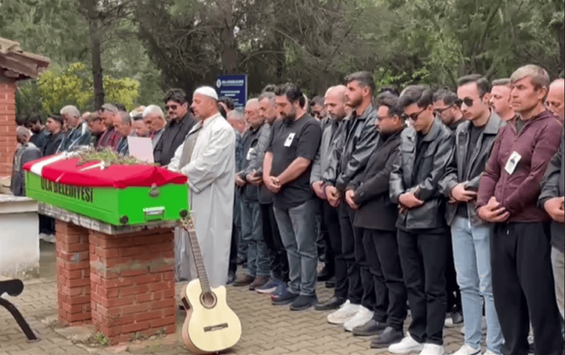 Şarkıcı Rıza Tamer Şişman, Akyaka’da toprağa verildi