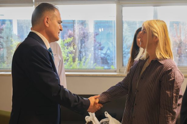 haluk laçin, muğla eğitim araştırma hastanesi, idris akbıyık, muğla valisi, muğla valisi haluk laçin ziyareti