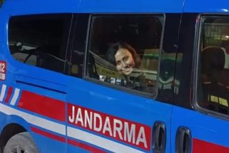 esra ışık, esra ışık ikizköy