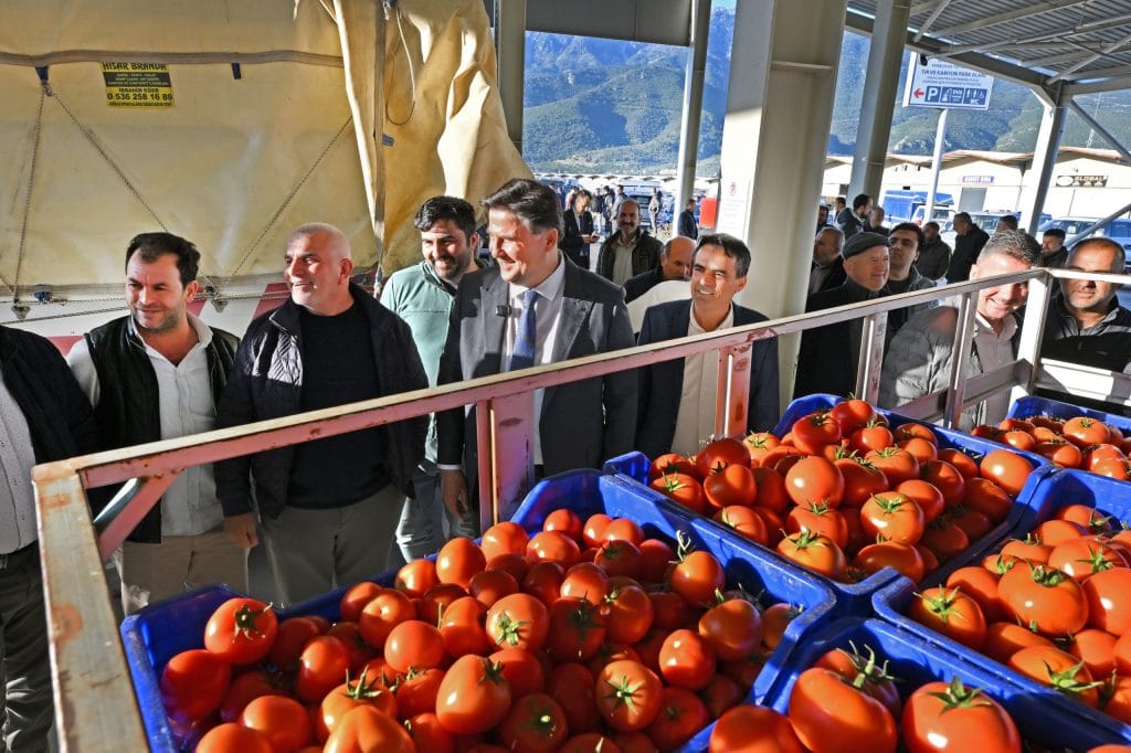 fethiye karaçulha toptancı hali, karaçulha toptancı hali, fethiye karaçulha toptancı hali çorba ikramı, fethiye belediyesi çorba ikramı, fethiye karaçulha