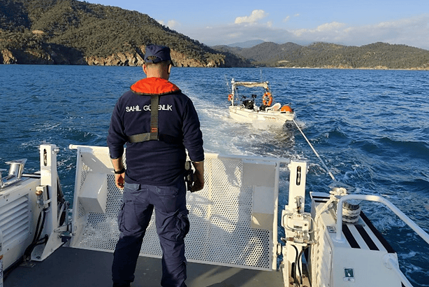 fethiye sürüklenen tekne sahil güvenlik