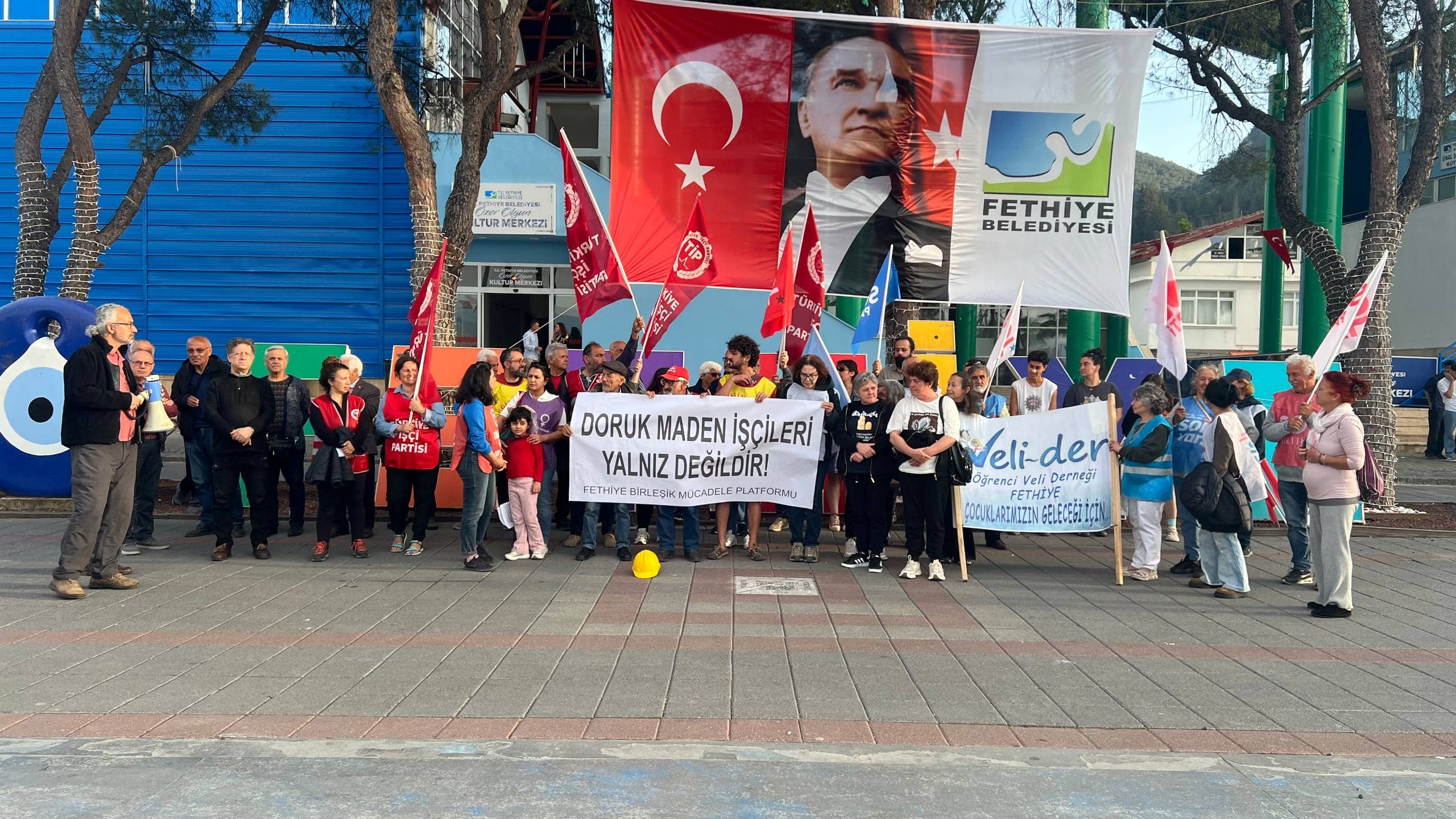 Fethiye Birleşik Mücadele Platformu’ndan Ankara’da açlık grevindeki madencilere destek açıklaması: “Maden işçisi köle değildir!”