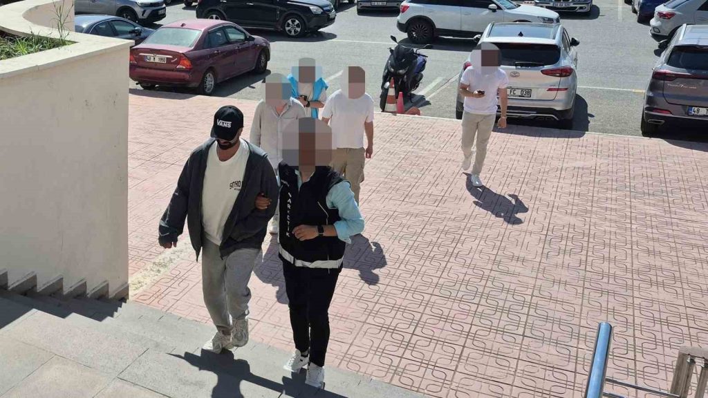 tan taşçı bodrum tan taşçı gözaltı şarkıcı tan taşçı uyuşturucu soruşturması bodrum adliyesi serbest bırakıldı