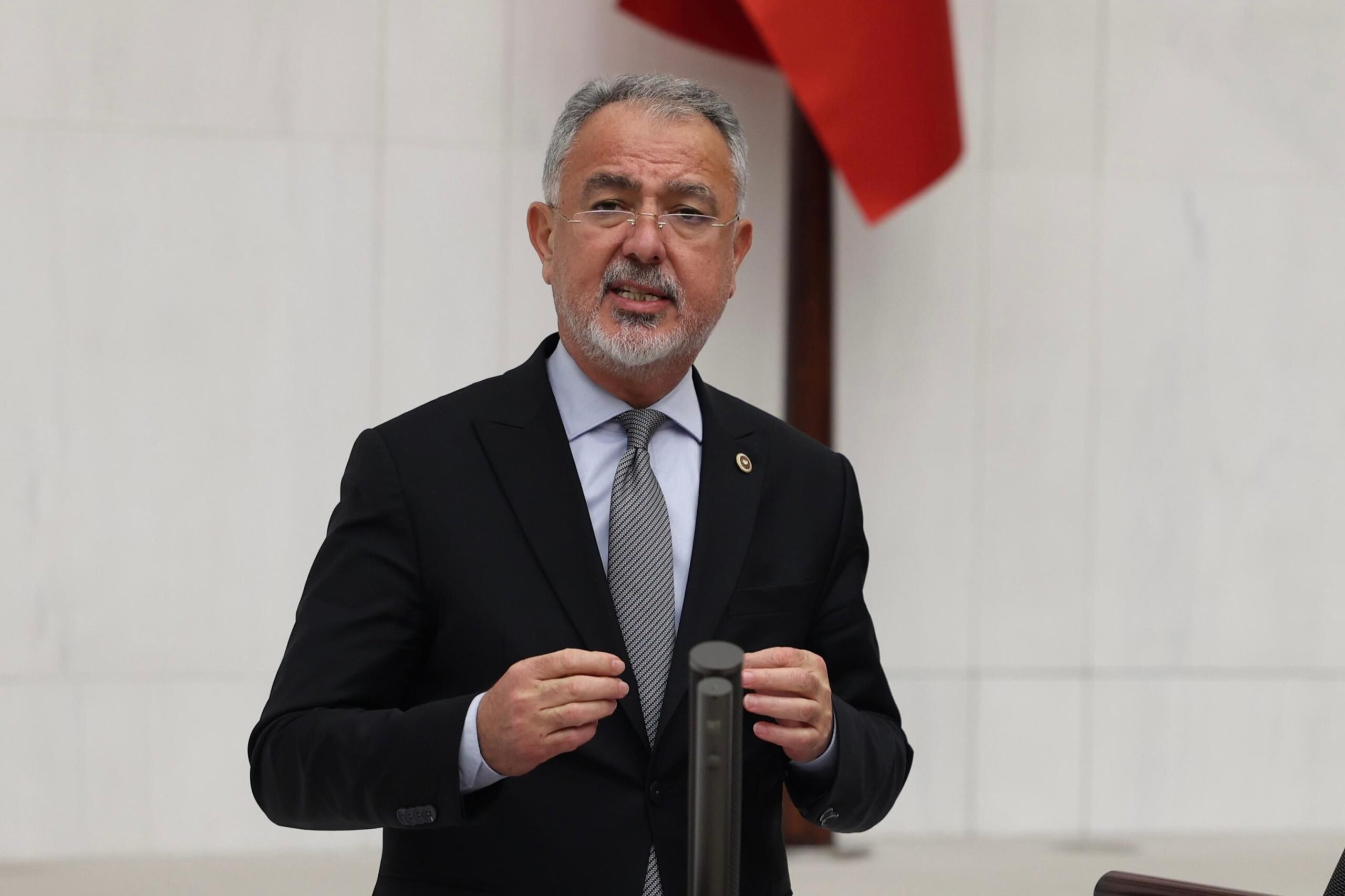 CHP’nin avukatlara yönelik şiddetin araştırılması önergesi AK Parti-MHP oylarıyla reddedildi | Cumhur Uzun: “Avukat vekildir ve avukat bir gün herkese gerekebilir”
