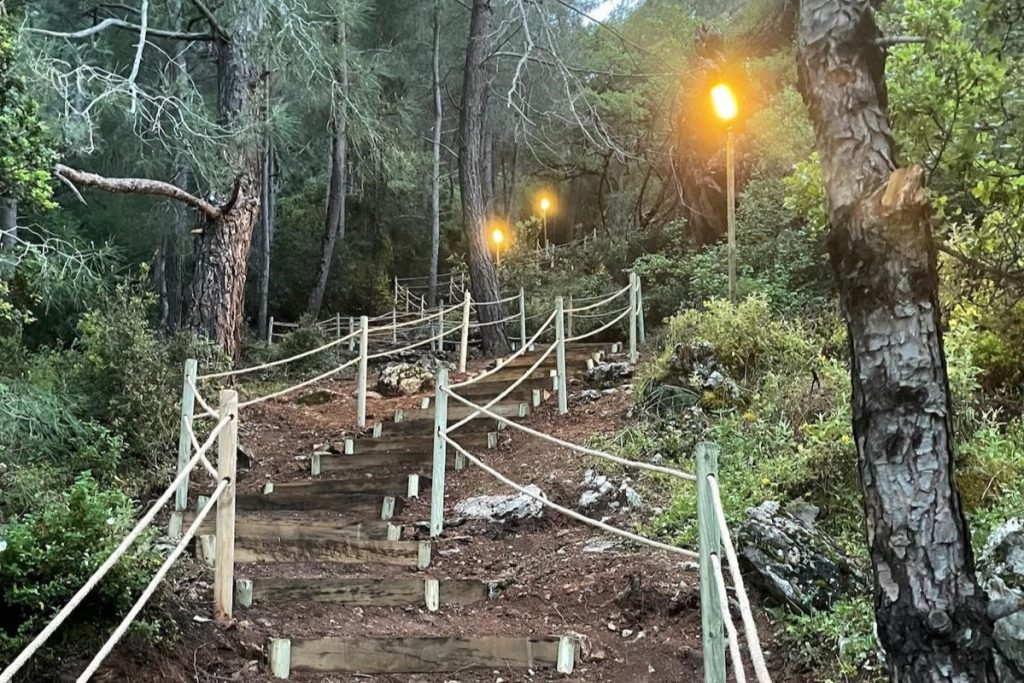 marmaris piramit mezar, piramit mezar, piramit mezar marmaris, marmaris anıt mezar, anıt mezar marmaris