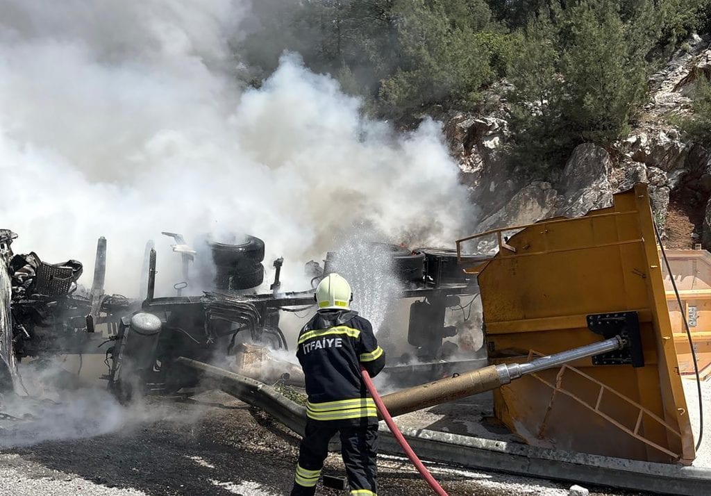 milas tır kazası, milas tır, milas kaza, milas tır yangını, milas trafik kazası