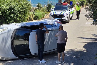 bodrum kaza, bodrum, bodrum trafik kazası, bodrumda duvara çarpan otomobil, duvara çarpan otomobil