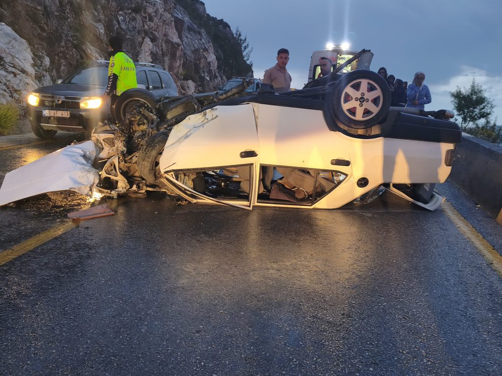 menteşe kaza, menteşe trafik kazası menteşe takla atan otomobil, menteşe,  menteşe devetaşı
