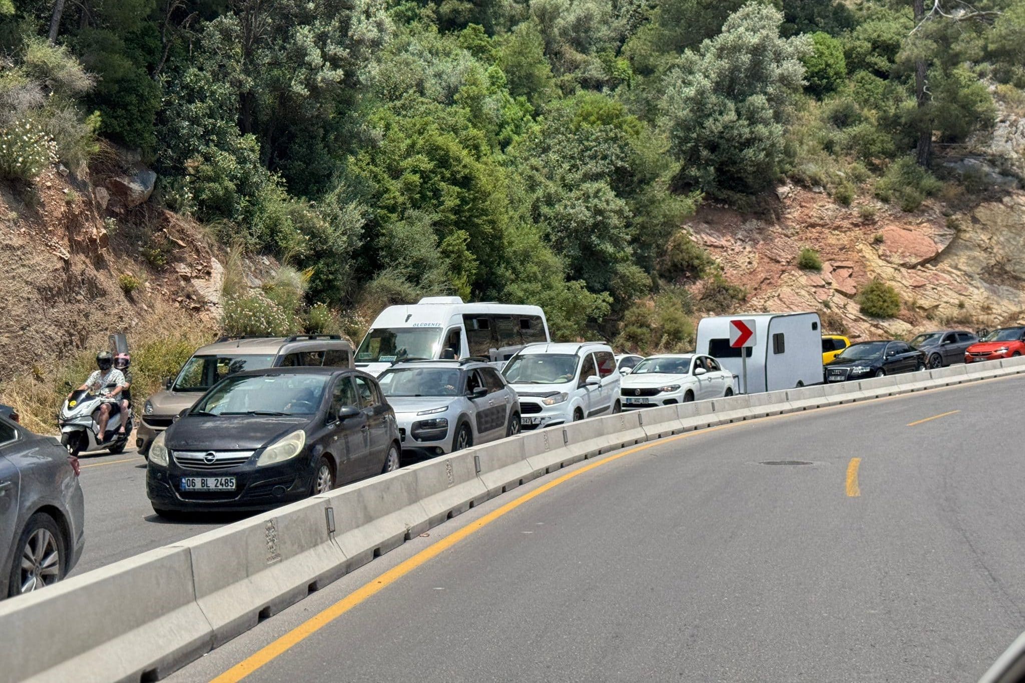 ölüdeniz araç kuyruğu, fethiye ölüdeniz yolu, fethiye ölüdeniz, ölüdeniz, fethiye kurban bayramı