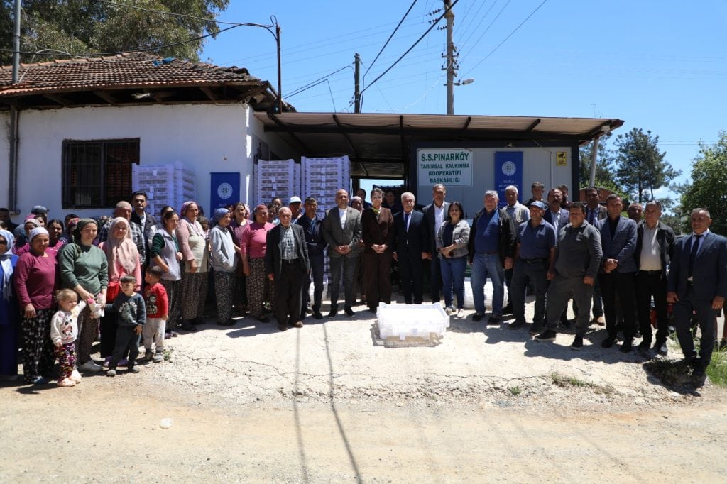 ipek böceği yetiştiriciliği ipek böcekçiliği destek ipek böceği üreticilere köyceğiz muğla büyükşehir belediyesi