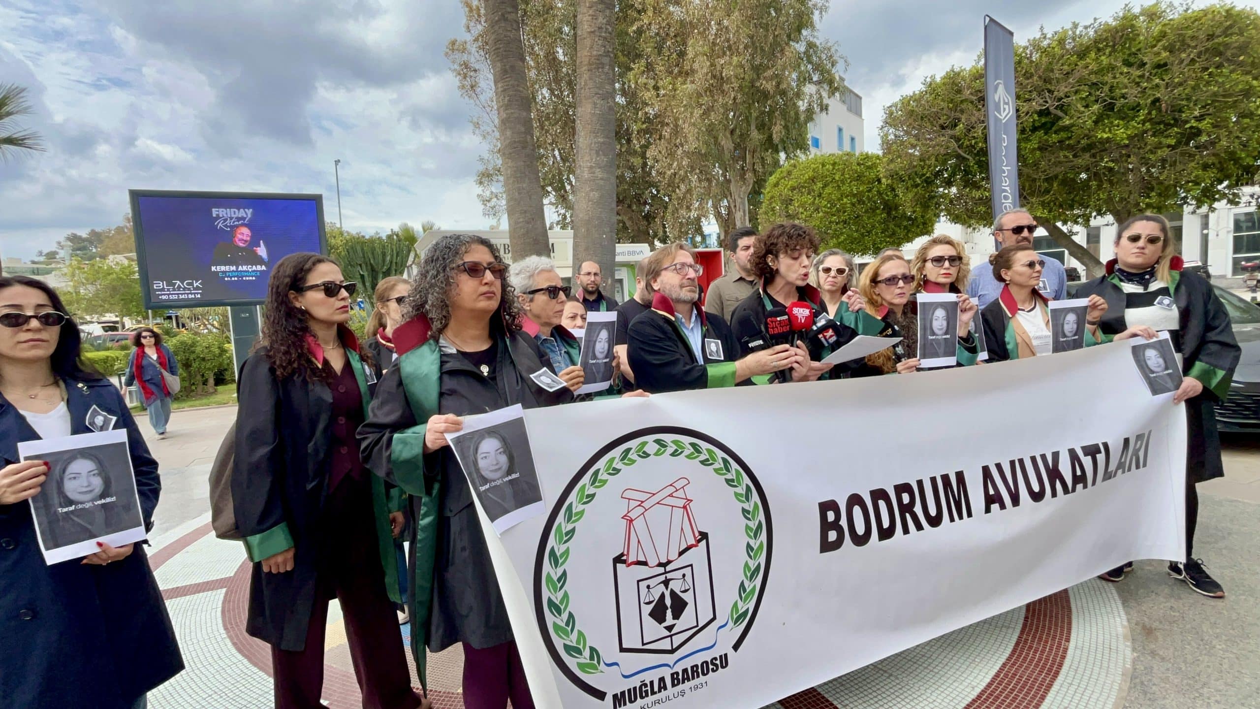 Muğla Barosu öldürülen avukat Hatice Kocatepe’yi Bodrum’da andı: “Bilinçli olarak beslenen bir şiddet sarmalının sonucu”