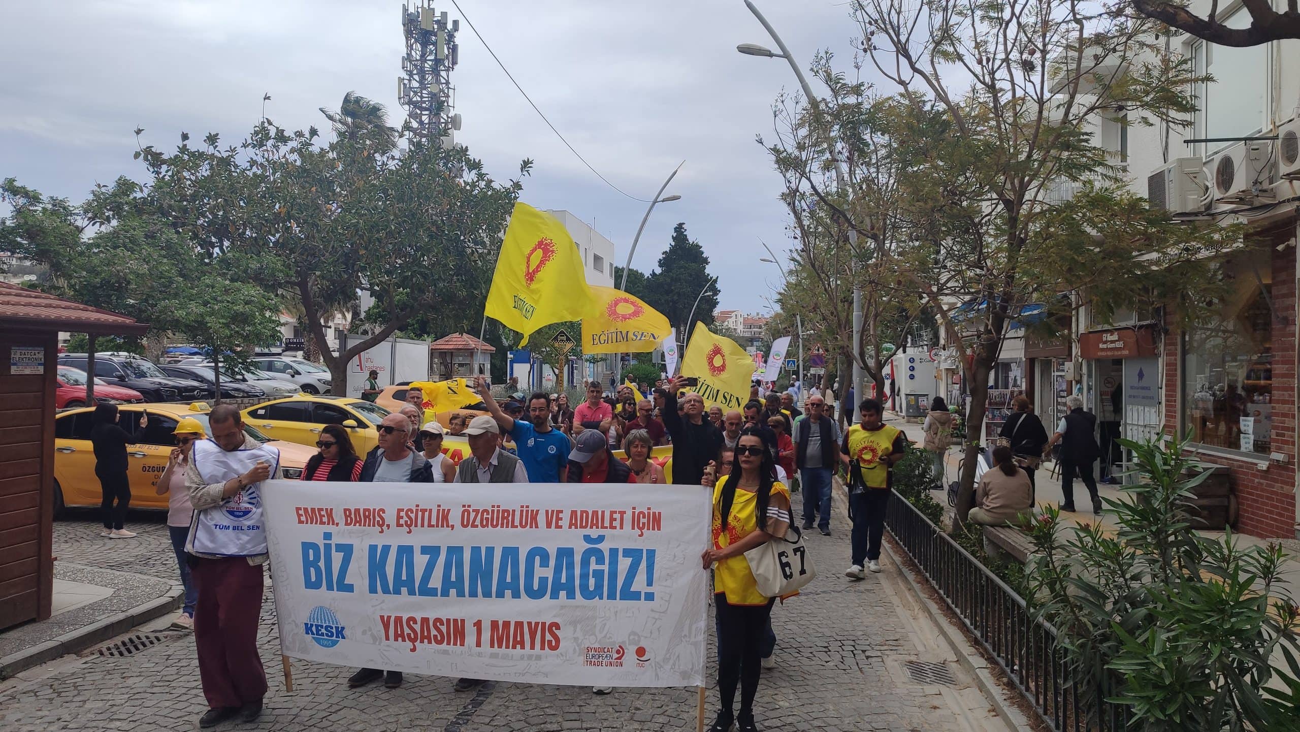 Datça’da emekçiler 1 Mayıs’ta alanlardaydı: “Emeğin, demokrasinin, barışın, özgürlüğün ve eşitliğin ülkesini hep birlikte kuracağız”
