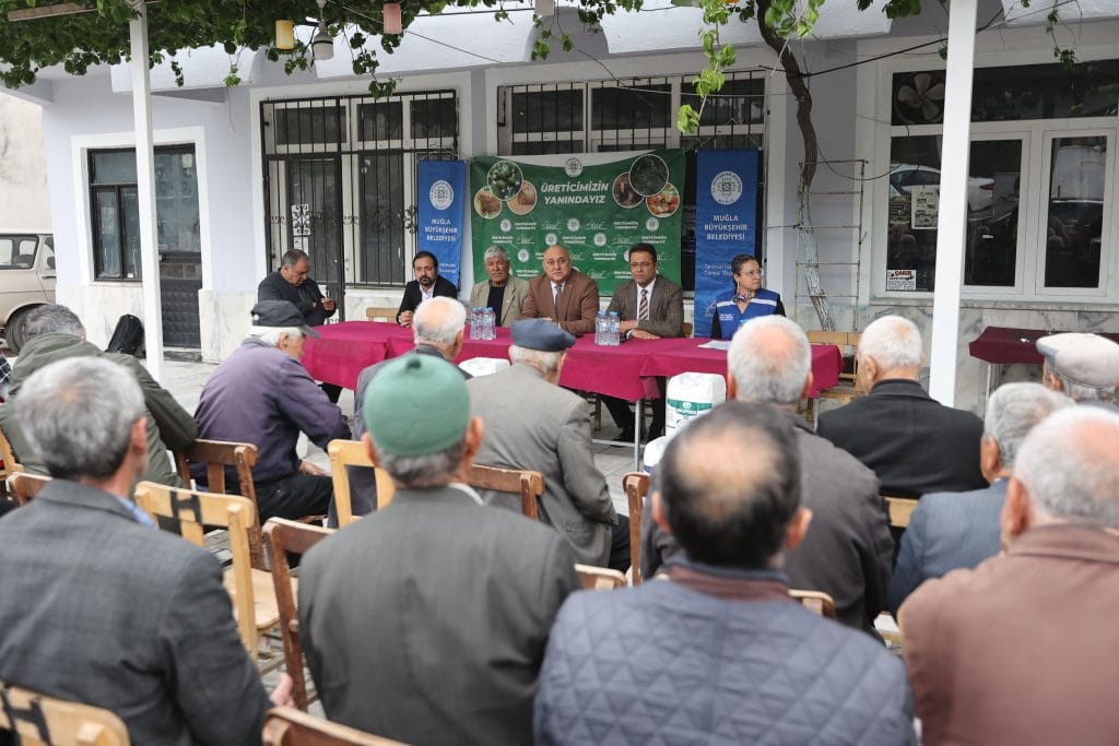 muğla çam fıstığı, muğla çam fıstığı üreticileri, muğla çam fıstığı üreticilerine ilaç desteği, çam fıstığı üreticilerine ilaç desteği, muğla büyükşehir belediyesi