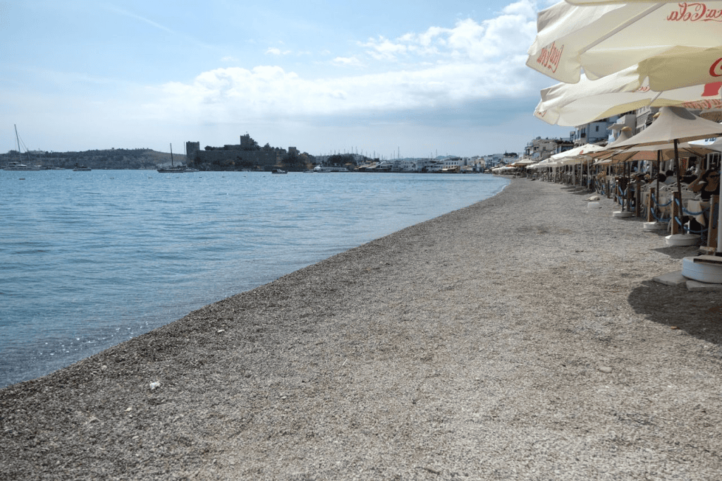 mandalinci kumbahçe bodrum kıyı düzenlemesi kumbahçe sahili tamer mandalinci bengüç özerdem bodrum belediye başkanı