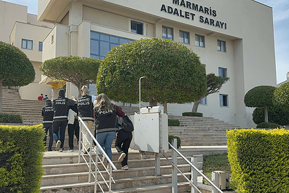 uyuşturucu operasyonu marmaris tutuklandı muğla emniyet müdürlüğü uyuşturucu ele geçirildi marmaris narkotik