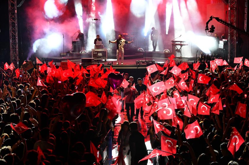 dolu kadehi ters tut fethiye