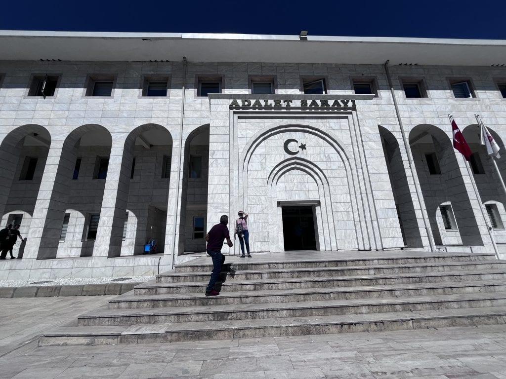 İkizköylü Esra Işık’ın yargılandığı davanın duruşması görülüyor