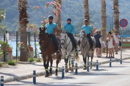 fethiye ölüdeniz atlı jandarma