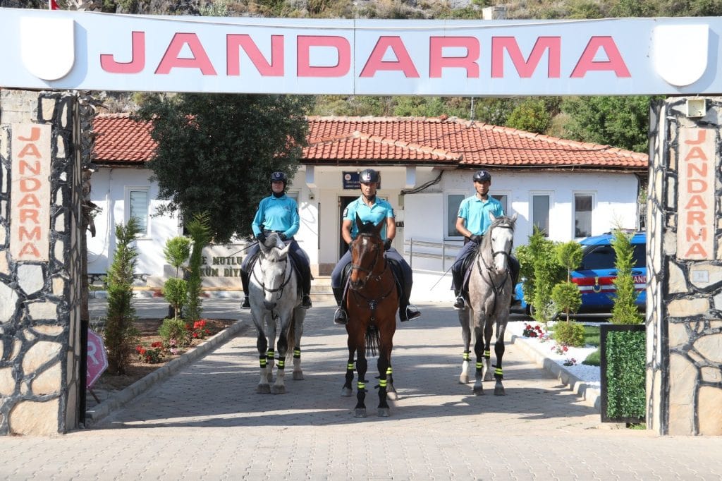 Fethiye Ölüdeniz’de atlı jandarma göreve başladı