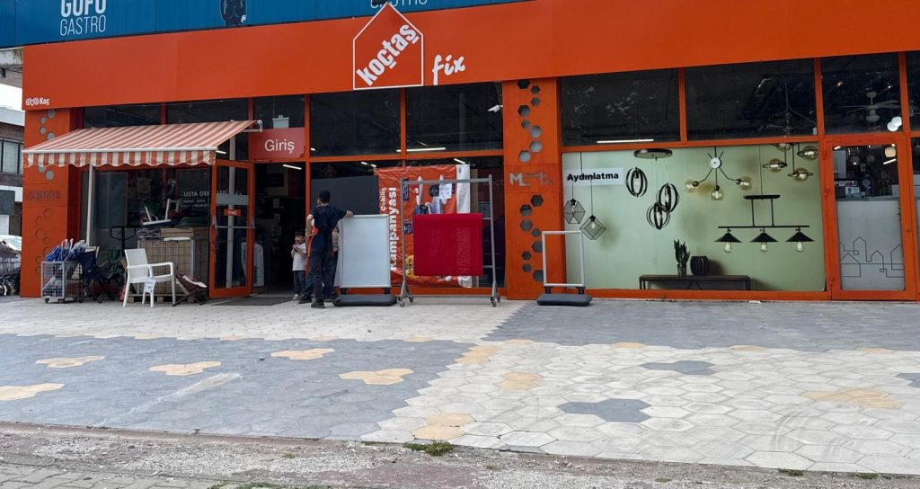 Muğla’da Koç Holding’in mağazasına taşlı saldırı: 
