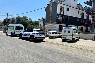 Ortaca'da bir erkek evinde av tüfeğiyle vurulmuş halde bulundu