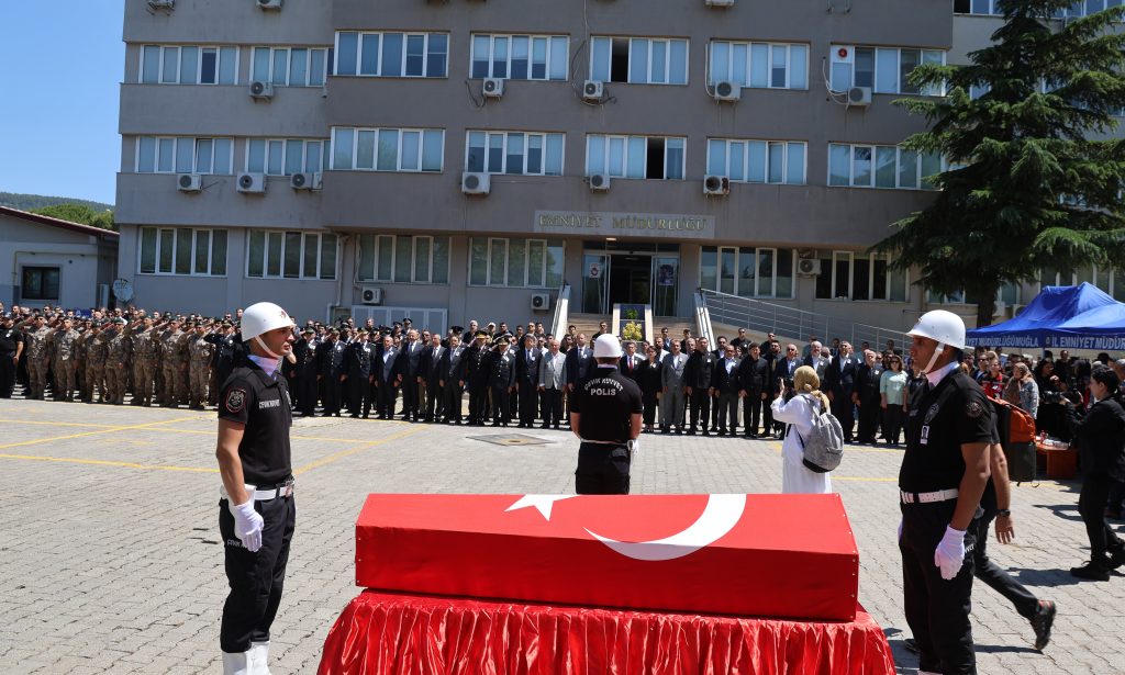 şehit Polis Memuru Tayfun Baş tören