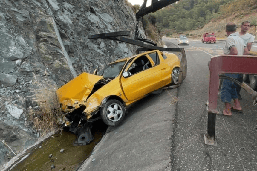 Ortaca’daki trafik kazasında araçta sıkışan sürücü kurtarıldı
