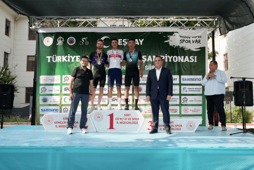 Muğlalı bisiklet sporcusu Samet Bulut, Türkiye'nin en hızlısı oldu