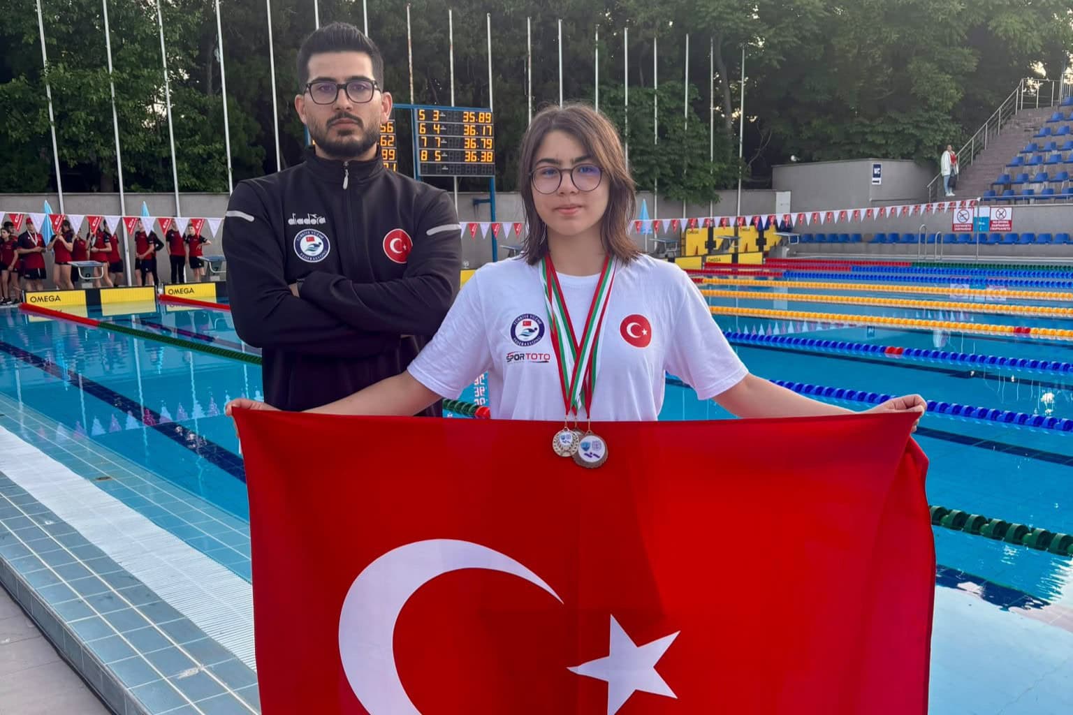 Devrim Defne Bilge, Muğla yüzme tarihinde uluslara