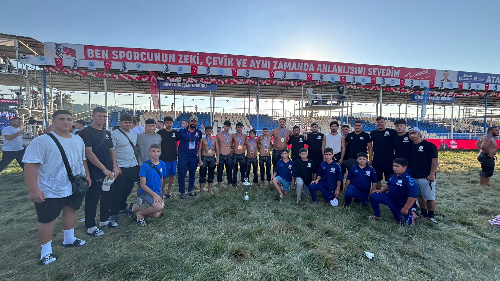 Muğlalı pehlivanlar Yuntdağı Yağlı Güreşleri’nden 