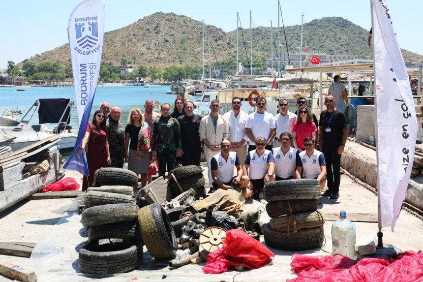 bodrum akyarlar sahili deniz dibi temizliği