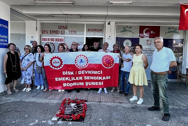 nazım anma töreni dev emekli sen bodrum şair nazım hikmet ran nazım hikmet anma