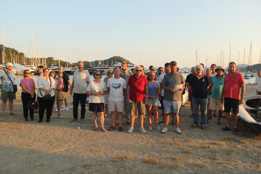 fethiye göcek kumburnu halk plajı