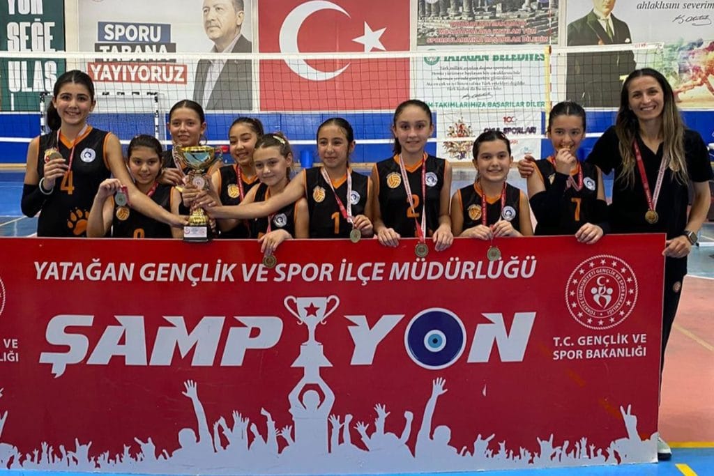 Mini Kızlar Voleybol’da şampiyon Bodrum İhtisas Sp