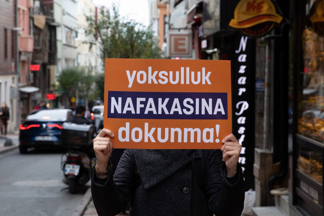 Fethiye Kadın Danışma ve Dayanışma Derneği’nden, AYM’nin nafaka kararına tepki: “Kadınları yoksulluğa ve şiddete mahkum edecek düzenlemeleri kabul etmiyoruz”